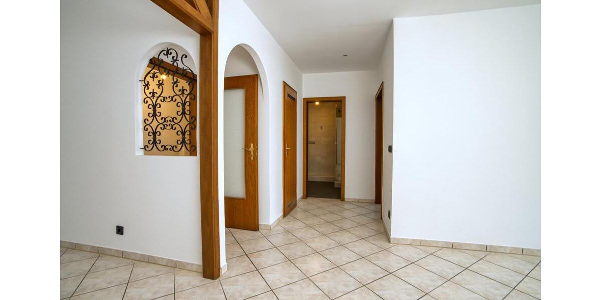 Etagenwohnung Leverkusen Bürrig - 3 Zimmer, 98 m&sup2;, 1.290&euro; | Angebot:25484213