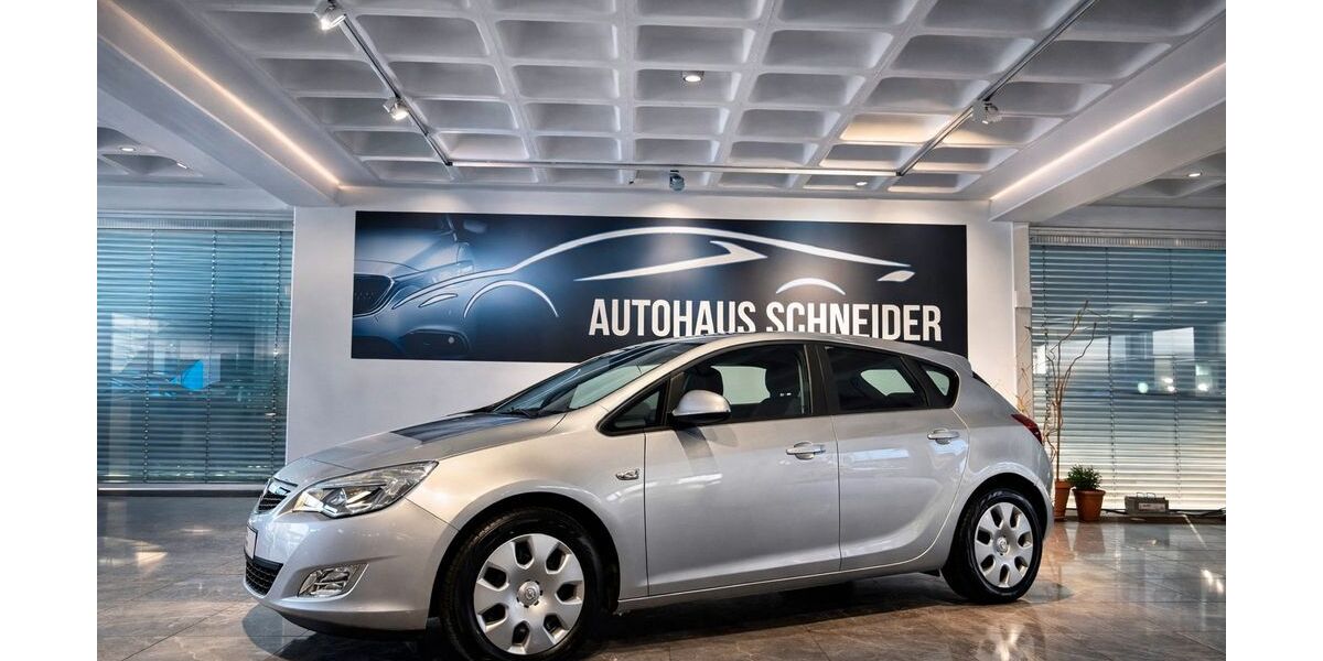 Opel Astra 52.189 km 8.700 &euro; Ratingen 40880