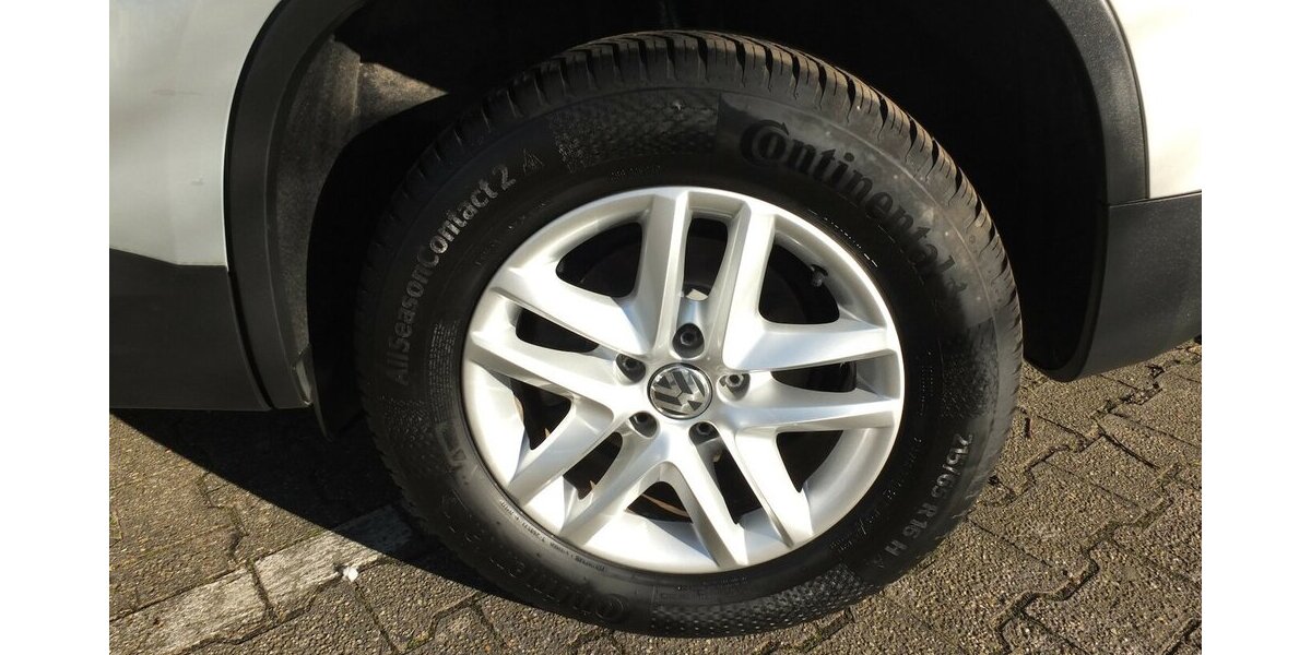 VW Tiguan 1.4 TSi FREESTYLE orig ATM 68.108km 147.540 km 8.898 &euro; Köln 50858