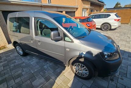 VW Caddy 114.000 km 9.499 &euro; Neuss 41470