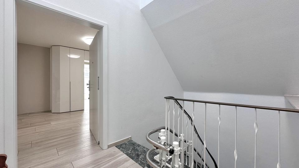 Etagenwohnung Ratingen - 2.5 Zimmer, 117 m&sup2;, 1.530&euro; | Angebot:25256985