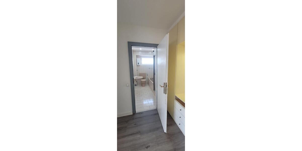 Etagenwohnung Ratingen Lintorf - 2 Zimmer, 66 m&sup2;, 190.000&euro; | Angebot:25653947