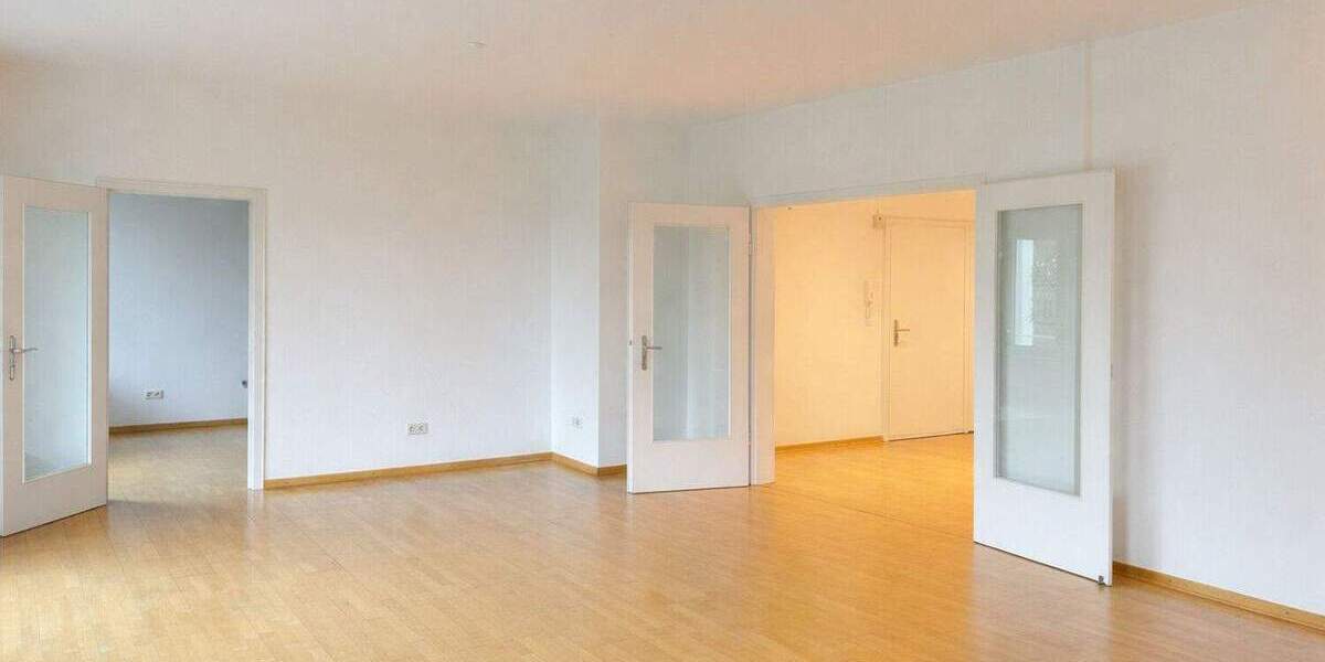 Etagenwohnung Düsseldorf Düsseltal - 3 Zimmer, 121 m&sup2;, 1.770&euro; | Angebot:25687711