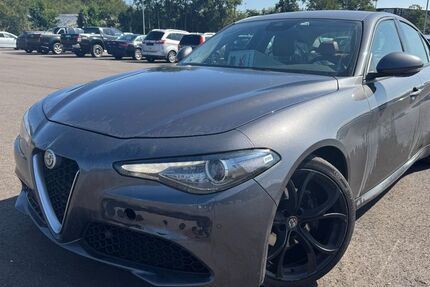 Alfa Romeo Giulia 176.500 km 14.800 &euro; Remscheid 42855