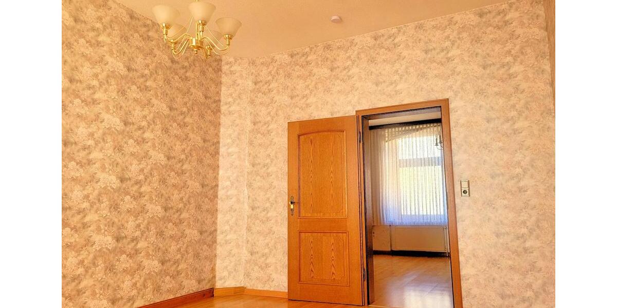 Etagenwohnung Wuppertal Gemarkung Langerfeld - 4 Zimmer, 92 m&sup2;, 670&euro; | Angebot:25723640