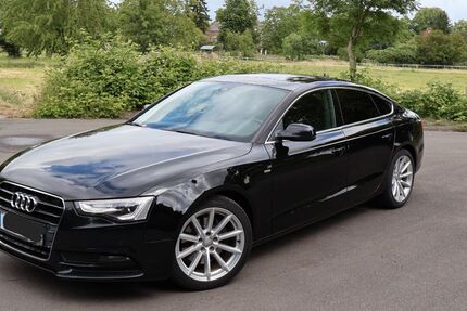 Audi A5 196.700 km 15.500 &euro; Düsseldorf 40474