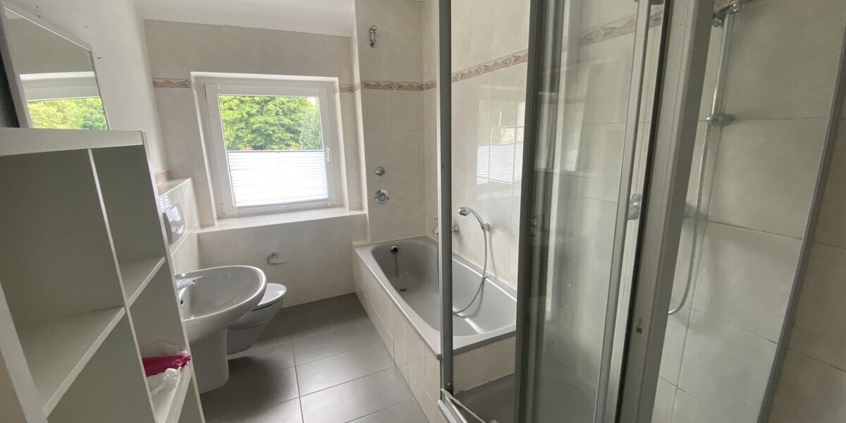 3-Familienhaus in Solingen-Höhscheid zu verkaufen mit einer Rendite von 4,8% (5,4%) - Mehrfamilienhaus, Wohnhaus Solingen Burg | Angebot:25051832