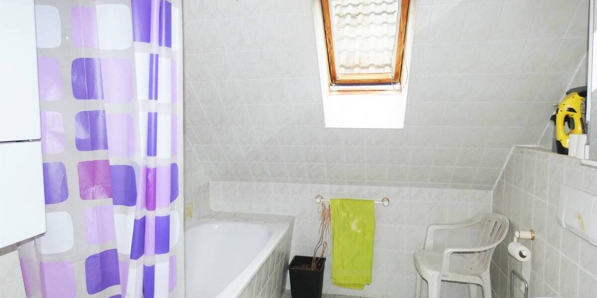 Einfamilienhaus Burscheid - 7 Zimmer, 260 m&sup2;, 529.000&euro; | Angebot:25679995