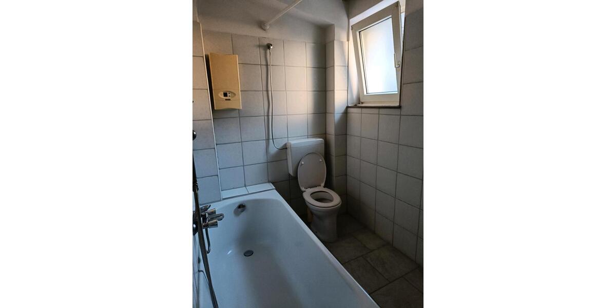 Erdgeschoßwohnung Solingen Mitte - 1 Zimmer, 45 m&sup2;, 570&euro; | Angebot:25343061