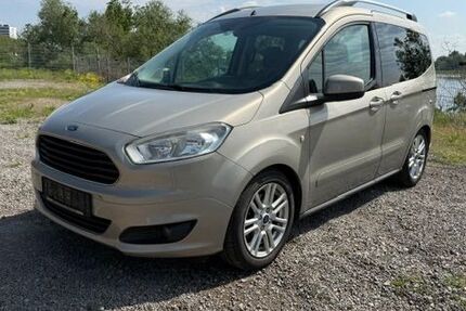 Ford Tourneo Courier 270.900 km 3.490 &euro; Düsseldorf 40549