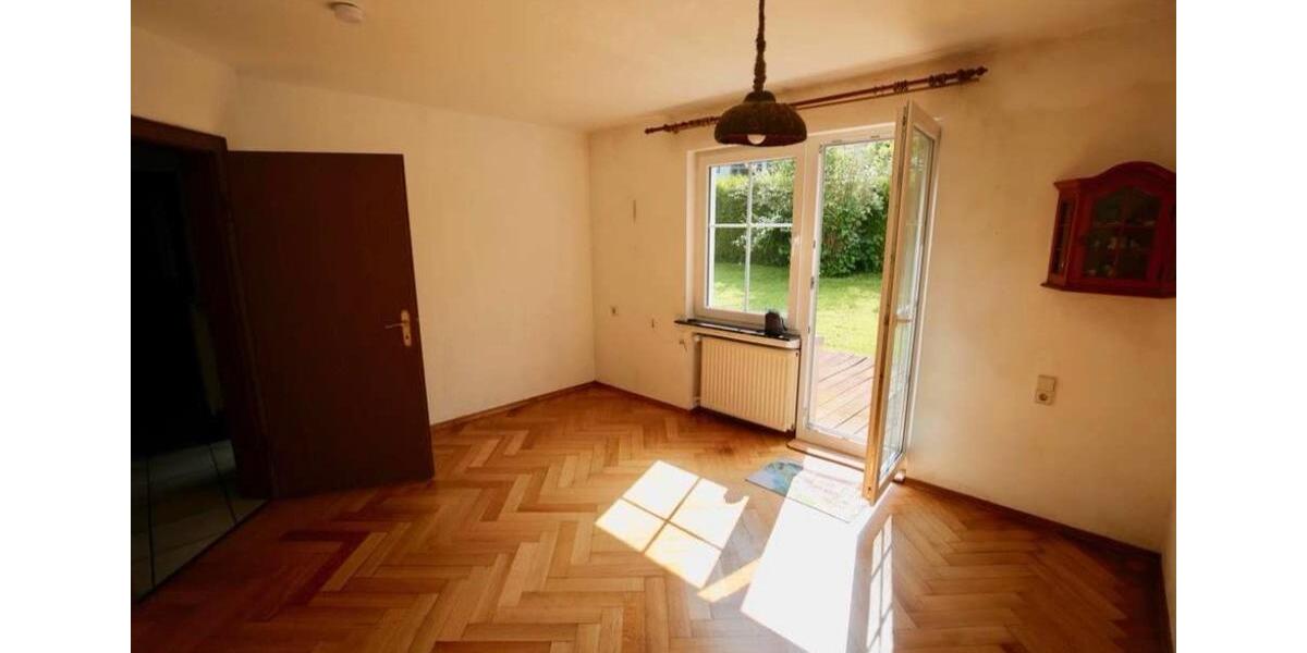 Mehrfamilienhaus, Wohnhaus Kürten - 9 Zimmer, 246 m&sup2;, 550.000&euro; | Angebot:25477902