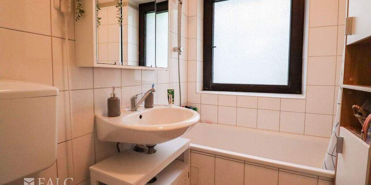 Etagenwohnung Köln Mülheim - 3 Zimmer, 60 m&sup2;, 205.000&euro; | Angebot:25696021