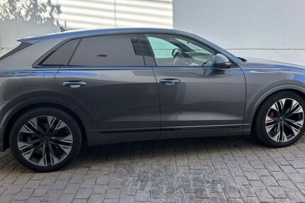 Audi Q8 43.850 km 61.900 &euro; Meerbusch 40667