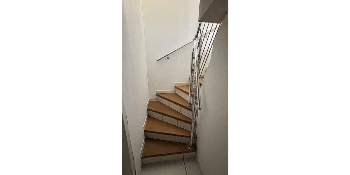 Etagenwohnung Leverkusen Wiesdorf - 5 Zimmer, 180 m&sup2;, 530.000&euro; | Angebot:25686189