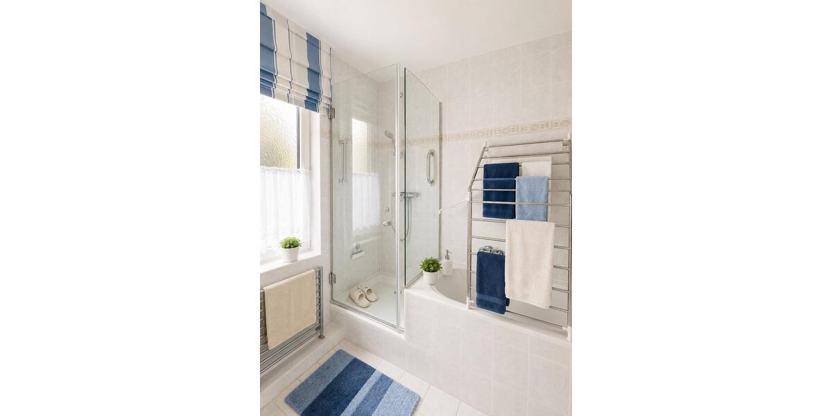 Etagenwohnung Solingen Mitte - 3 Zimmer, 83 m&sup2;, 285.000&euro; | Angebot:26837354