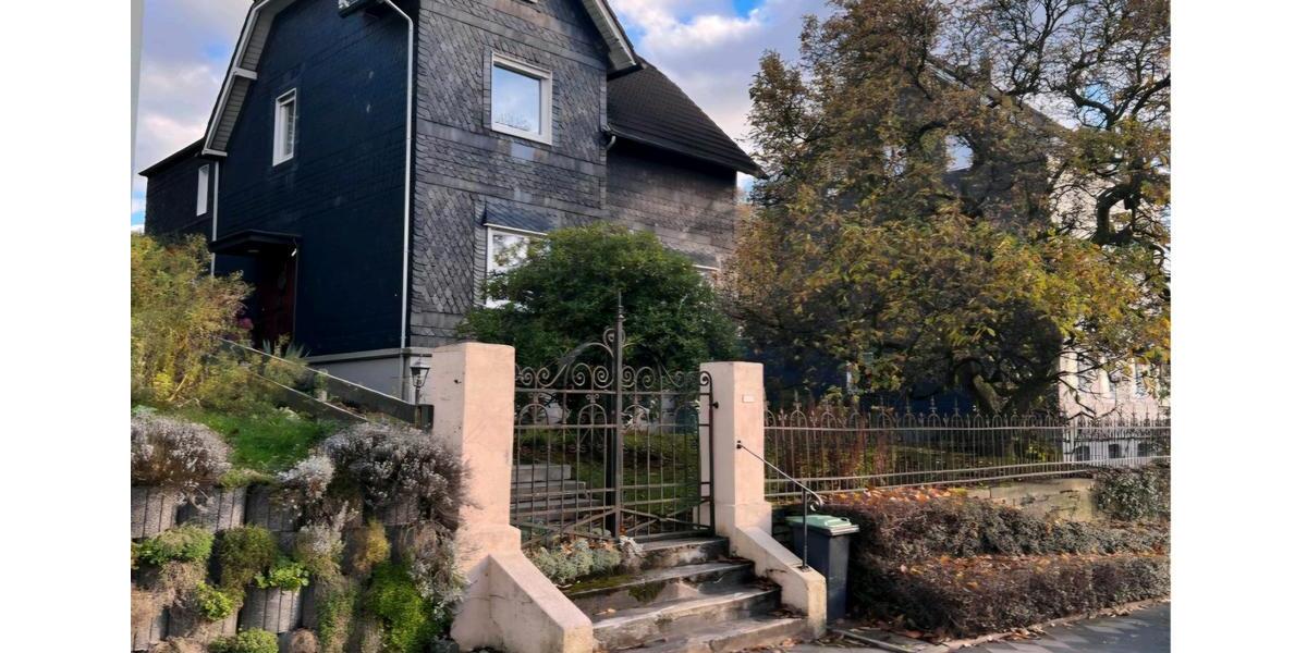 Einfamilienhaus Remscheid Remscheid-Süd - 7 Zimmer, 162 m&sup2;, 2.000&euro; | Angebot:26020621