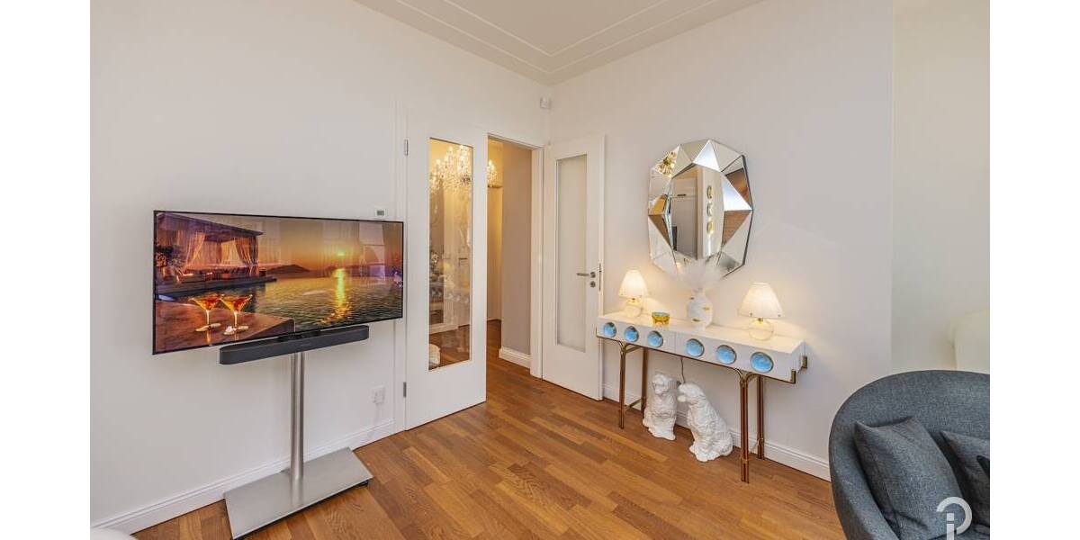 Etagenwohnung Düsseldorf Heerdt - 2 Zimmer, 105 m&sup2;, 2.300&euro; | Angebot:26080143