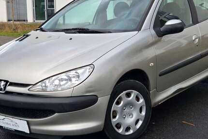 Peugeot 206 100.000 km 1.499 &euro; Köln 51107