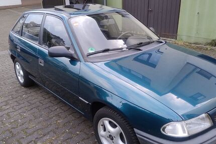 Opel Astra 163.800 km 1.700 &euro; Refrath 51427