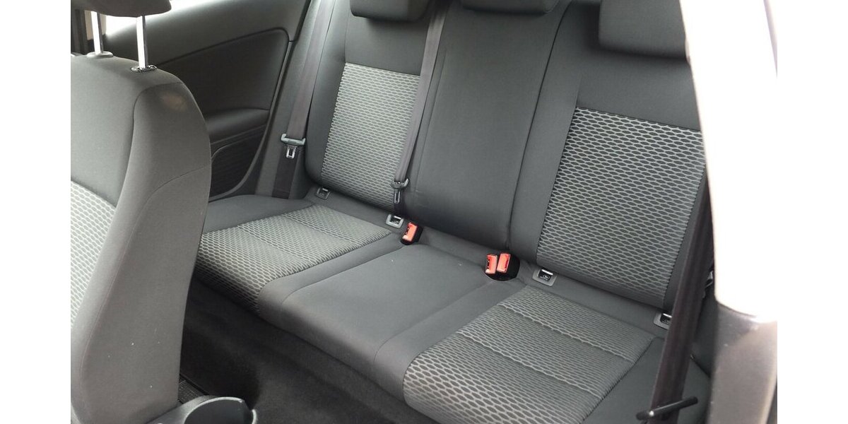 VW Golf 1.4i TRENDLINE KLIMAANLAGE SPORT-LMF SHZ 132.895 km 6.298 &euro; Köln 50858