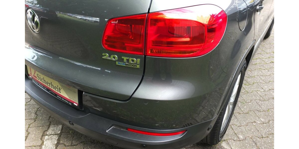 VW Tiguan LIFE NAVI AHK PARKPILOT SHZ BLUETOOTH 124.710 km 11.904 &euro; Köln 50858