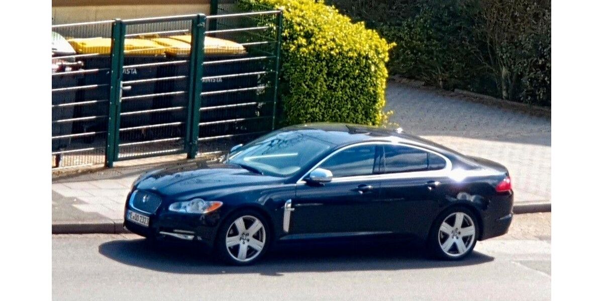 Jaguar XF 132.500 km 8.800 &euro; Velbert 42549