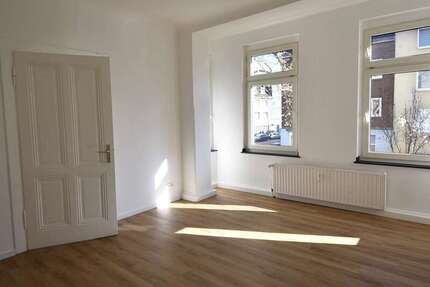 Wohnung Düsseldorf Reisholz - 2 Zimmer, 68 m&sup2;, 940&euro; | Angebot:26006029