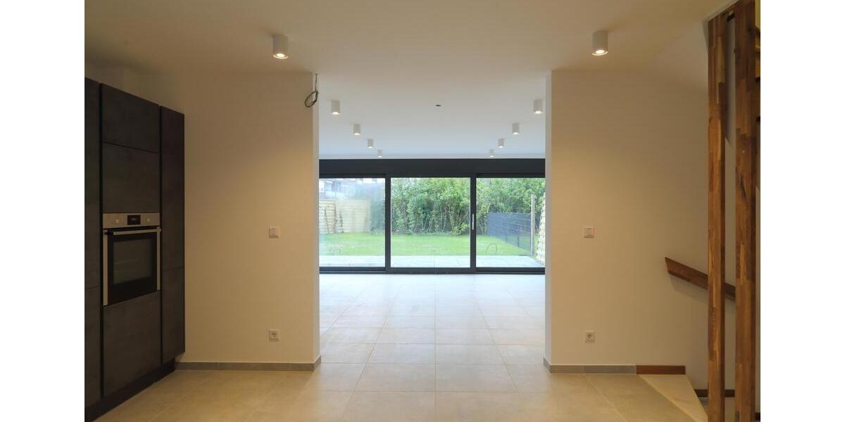 Doppelhaushälfte Meerbusch - 5 Zimmer, 205 m&sup2;, 2.800&euro; | Angebot:25905974