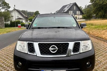 Nissan Navara 218.000 km 9.500 &euro; Wermelskirchen 42929