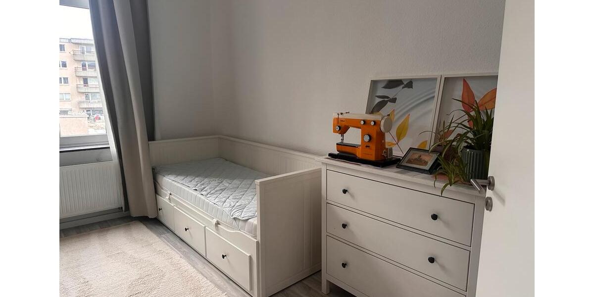 Etagenwohnung Köln Mülheim - 3 Zimmer, 76 m&sup2;, 1.400&euro; | Angebot:25905937