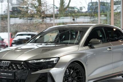 Audi RS3 9.500 km 62.490 &euro; Remscheid/NRW 42855