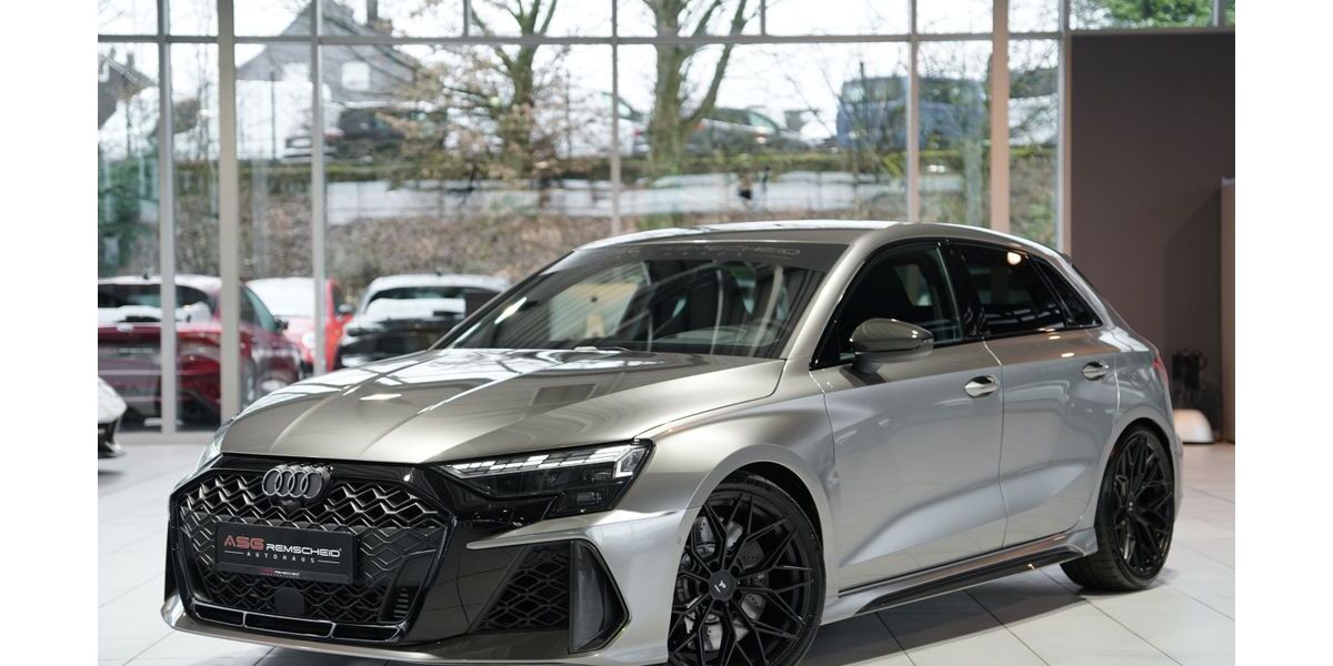 Audi RS3 9.500 km 62.900 &euro; Remscheid/NRW 42855