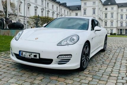 Porsche Panamera 135.000 km 29.999 &euro; Köln 51143