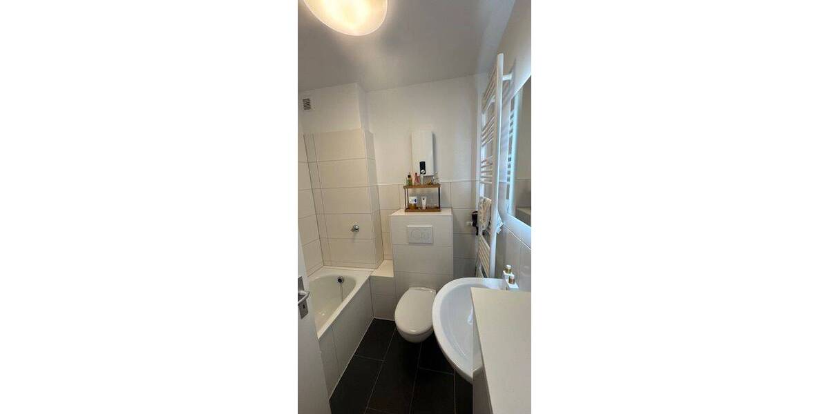 Etagenwohnung Düsseldorf Hassels - 2 Zimmer, 650&euro; | Angebot:26826937