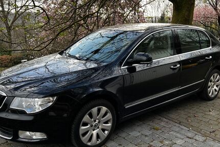 Skoda Superb 70.000 km 9.400 &euro; Solingen 42657
