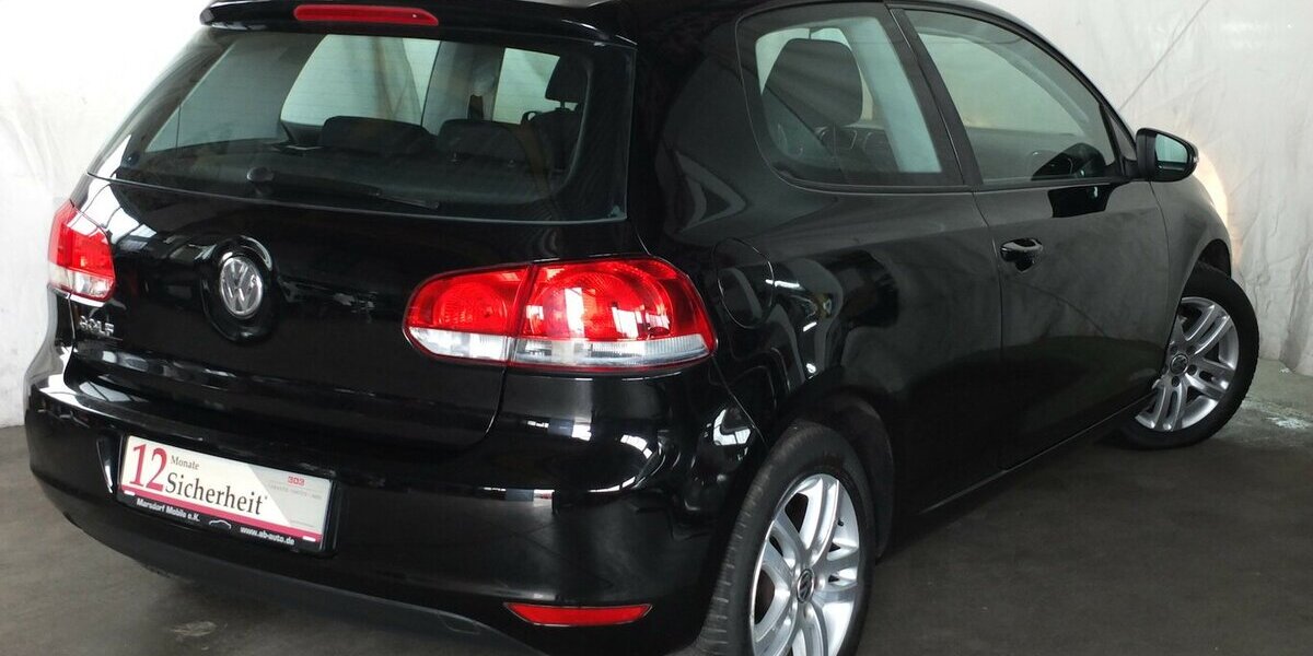 VW Golf 1.4i TRENDLINE KLIMAANLAGE SPORT-LMF SHZ 132.895 km 6.298 &euro; Köln 50858
