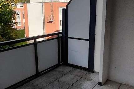 Wohnung Düsseldorf Stadtbezirk 8 - 3 Zimmer, 76 m&sup2;, 668&euro; | Angebot:26307250