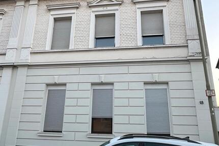 Haus Langenfeld (Rheinland) - 7 Zimmer, 237 m&sup2;, 580.000&euro; | Angebot:26126908