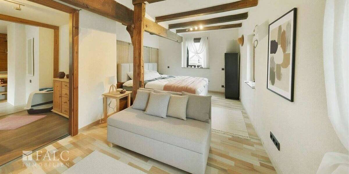 Mehrfamilienhaus, Wohnhaus Solingen Solingen-Mitte - 6 Zimmer, 180 m&sup2;, 349.000&euro; | Angebot:26259127