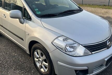 Nissan Tiida 155.000 km 2.700 &euro; Bergisch Gladbach bei Köln 51469