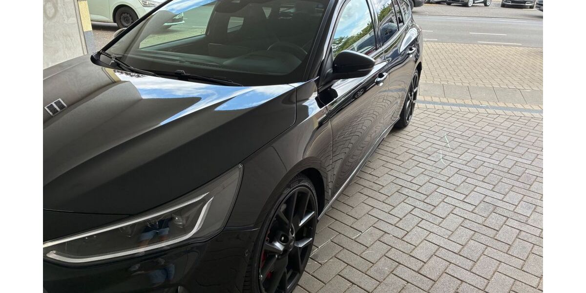 Ford Focus 25.100 km 36.999 &euro; Köln 51065
