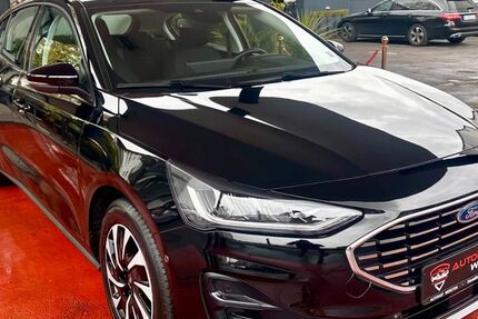 Ford Focus 14.776 km 21.750 &euro; Düsseldorf 40589