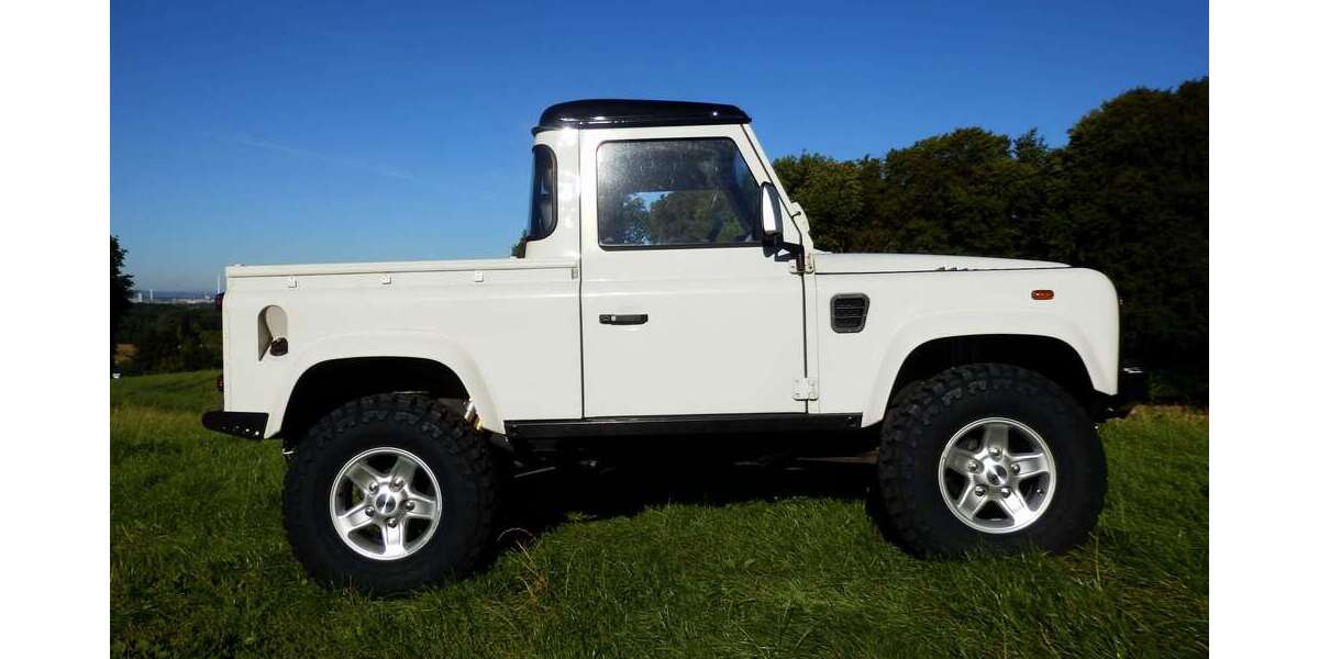 Land Rover Defender 72.900 km 34.880 &euro; Bergisch Gladbach 51469
