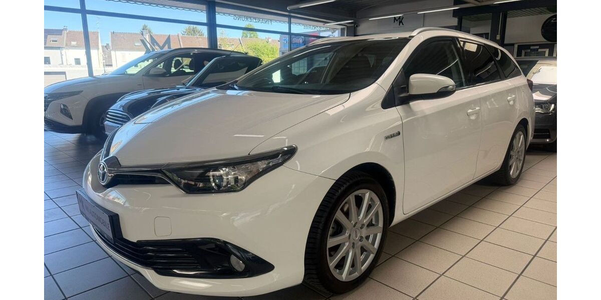 Toyota Auris 136.000 km 12.200 &euro; Grevenbroich 41515