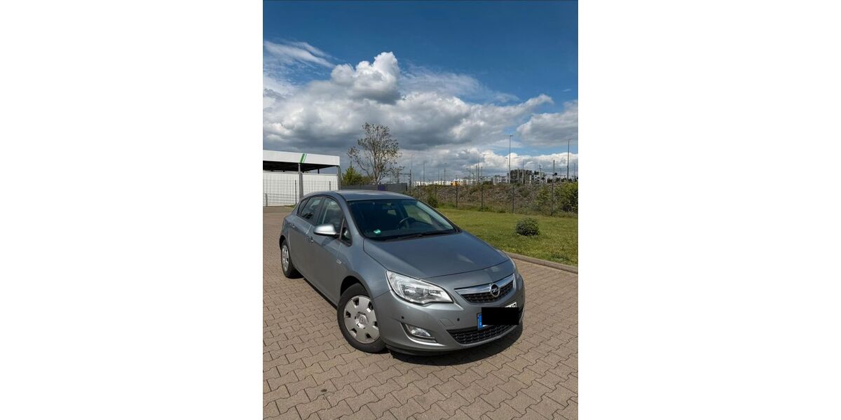 Opel Astra 141.000 km 6.800 &euro; Köln 50733
