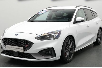 Ford Focus 117.320 km 16.680 &euro; Leverkusen 51379