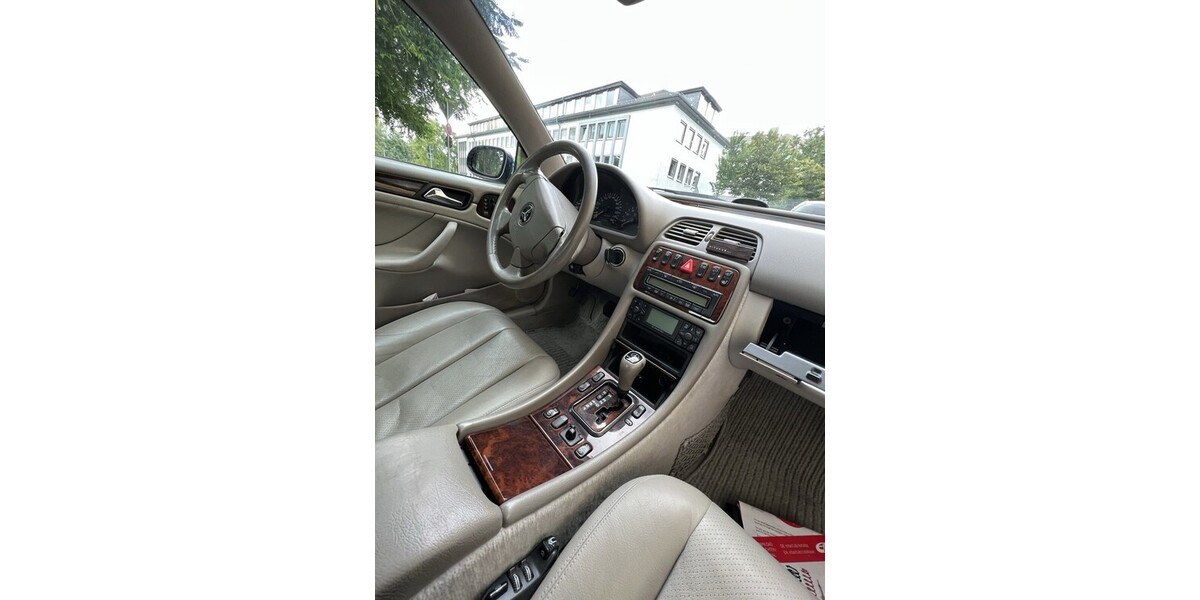Mercedes-Benz CLK 320 180.000 km 2.000 &euro; Schwelm 58332