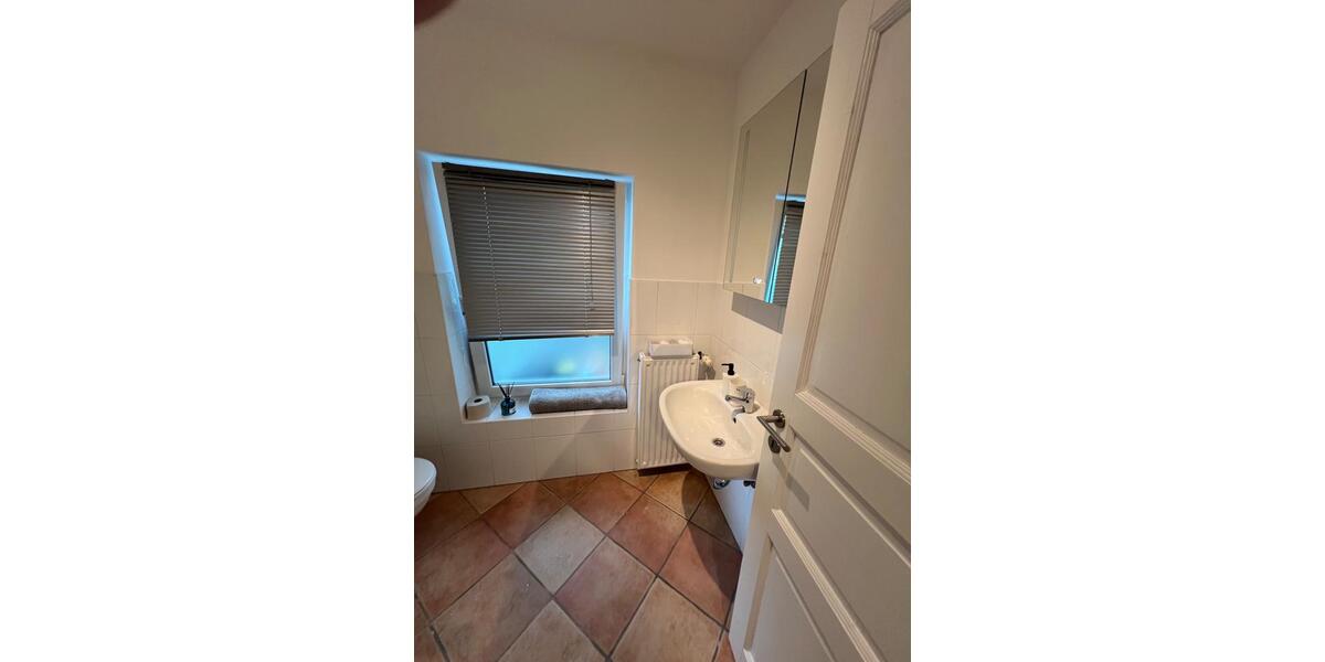 Etagenwohnung Düsseldorf Stadtbezirk 8 - 1 Zimmer, 38 m&sup2;, 800&euro; | Angebot:24191118