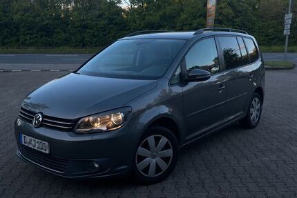 VW Touran 198.000 km 5.500 &euro; Düsseldorf 40595