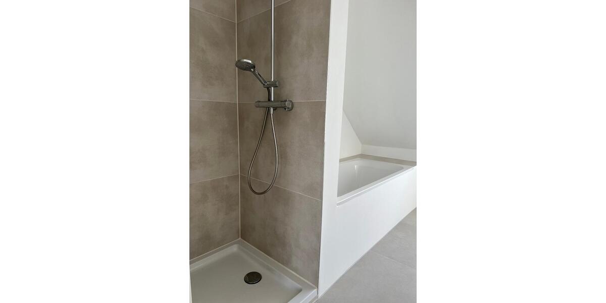 Dachgeschoßwohnung Frechen - 2 Zimmer, 72 m&sup2;, 329.000&euro; | Angebot:26123101